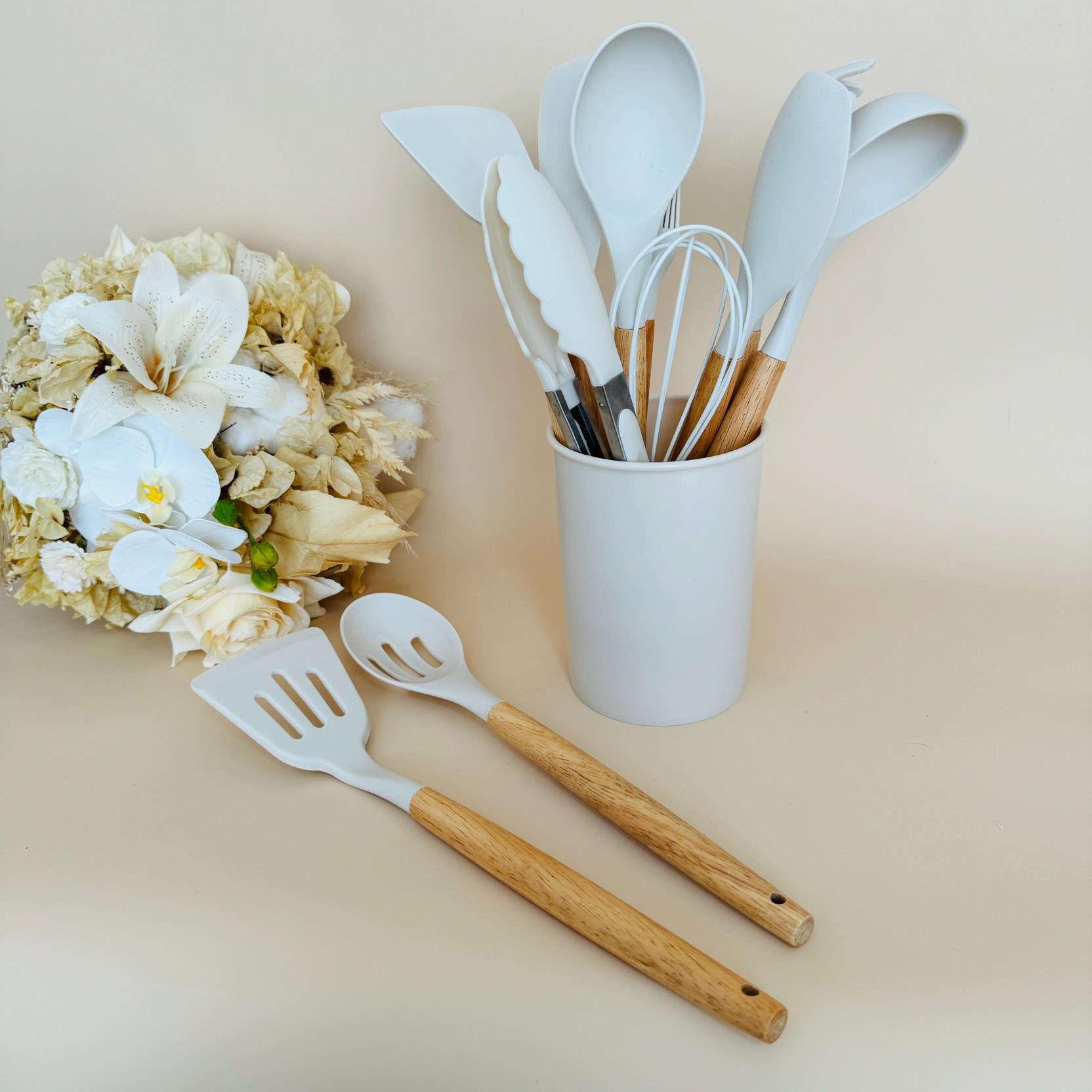 Kit 12 Utensílios de Cozinha em Silicone e Cabo de Madeira Off White - Image 2