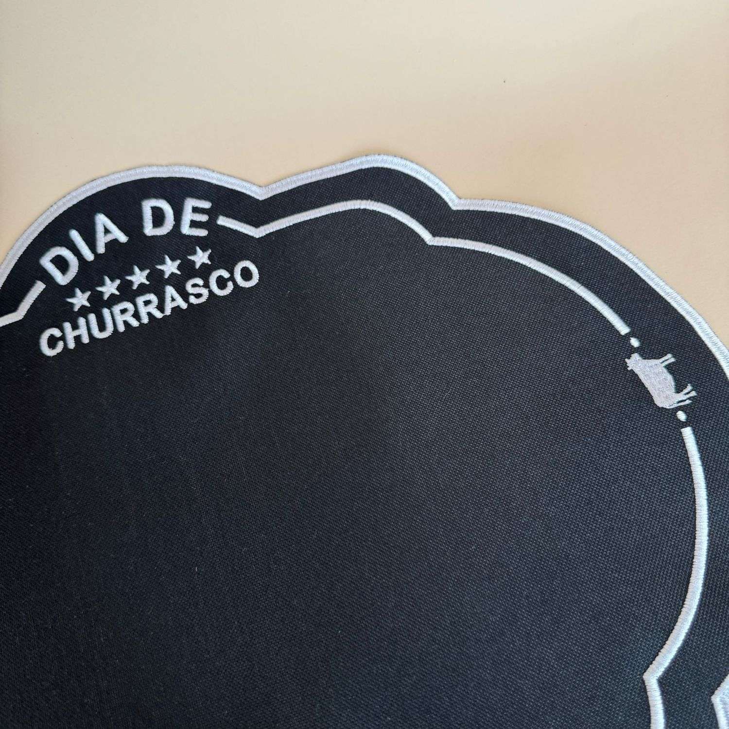 Lugar Americano Impermeável Churrasco Du Chef Preto Bordado Branco Premium - Image 2